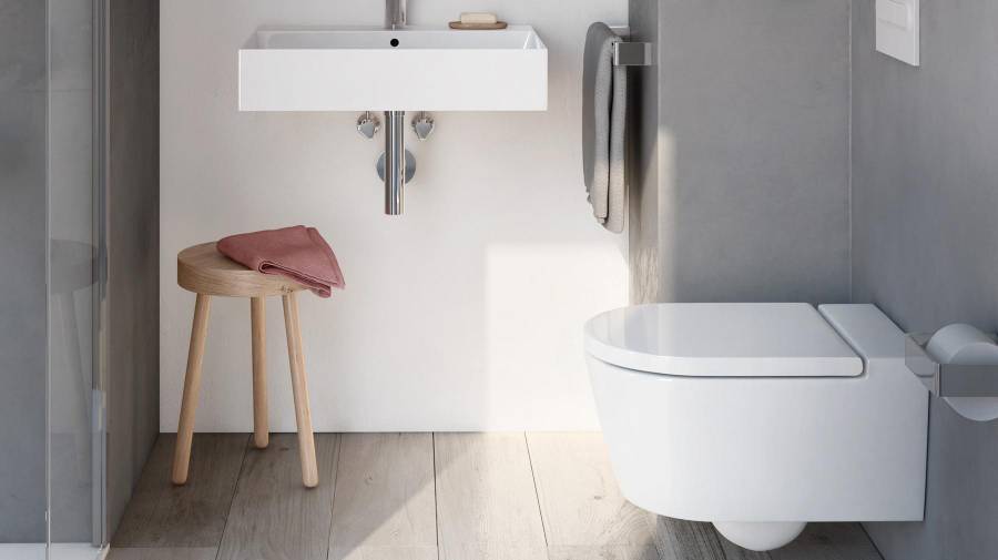 Small bathroom with Inspira products by Roca