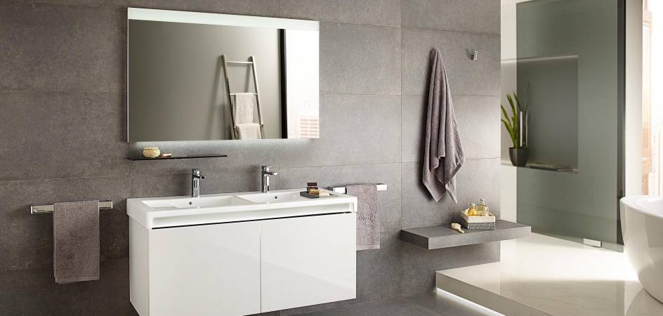 Bathroom mirror with sensor: touchless activation of all its functionalities - Roca